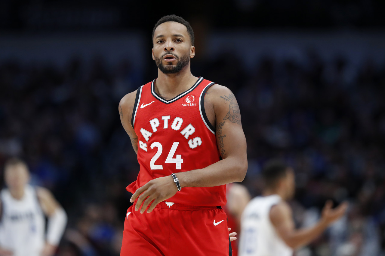 拉菲尼亚与 拉菲尼亚与